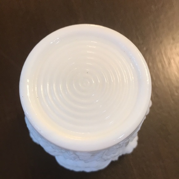 Milk Glass Mini Vase/Votive Holder w/Daisy Pattern - Picture 7 of 12